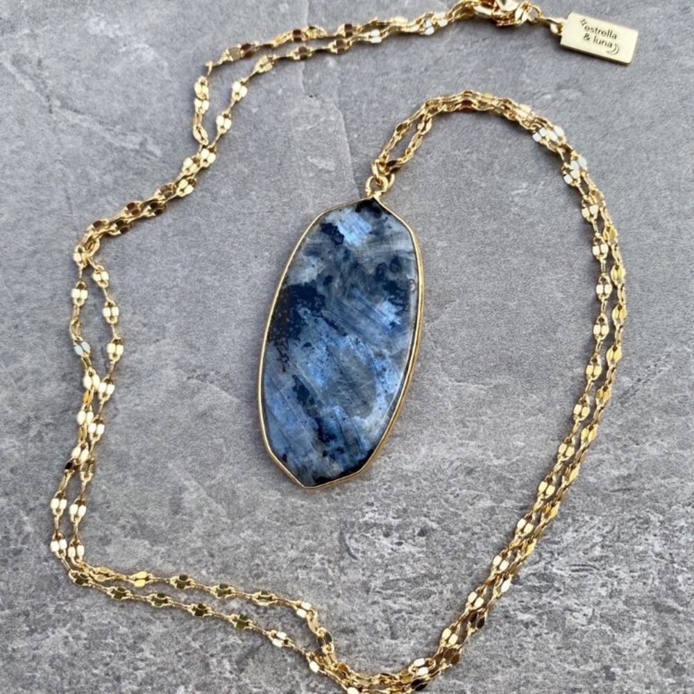 Radiant Spectrolite Necklace - Picture 7 of 7